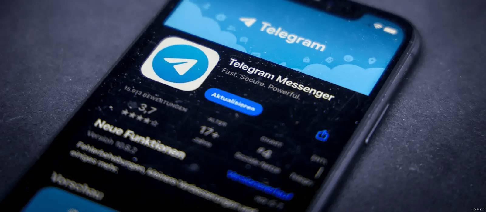 indonesia-can-nhac-cam-telegram